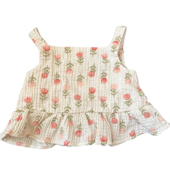 Adorable Floral Baby Set with Ruffles - Picture 3 of 7
